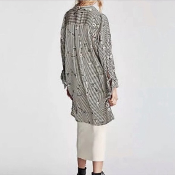 Zara Dragonfly Striped Long Oversized Fit Button Up Blouse Top Gray - Picture 5 of 12